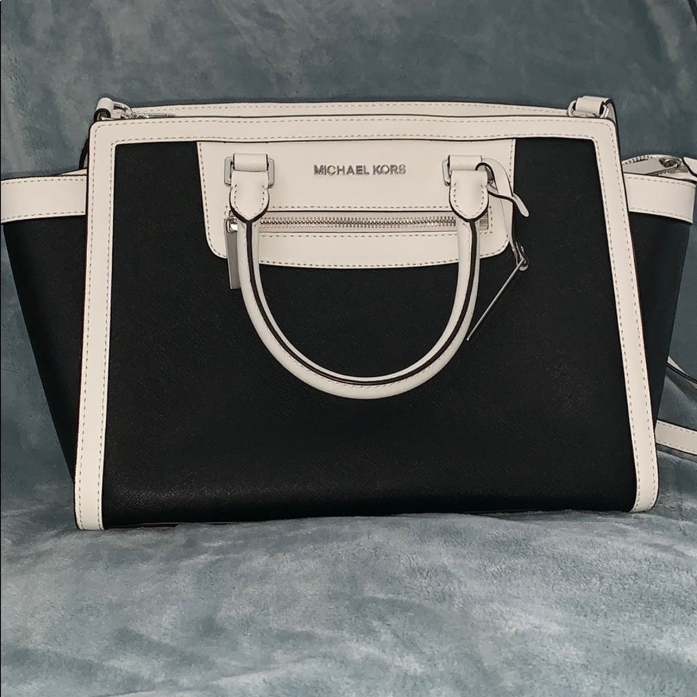 Michael Kors Black/white selma satchel